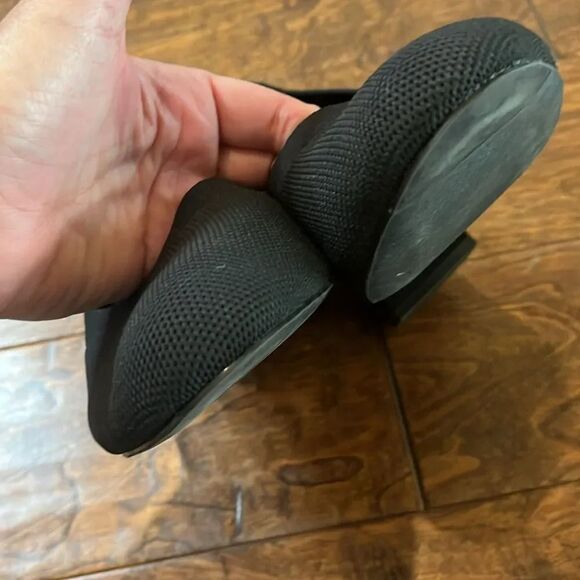 TORRID Black Stretch Knit Pump, size 8.5 WW - Picture 6 of 9